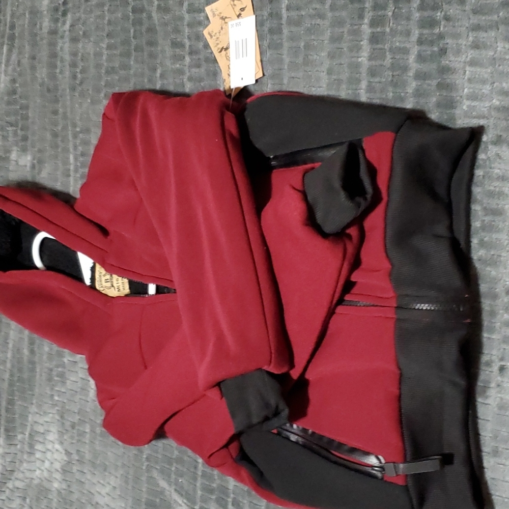 Brooklyn Laundry Boys Hooded  SIZE  M 10-12 color BURGUNDY